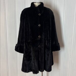 Vintage Reversible Mink Coat Dark Brown / Black (A-Line Cut). Estimated size 16.